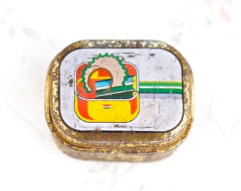 Vintage Pencil Sharpener - Small Tin Box