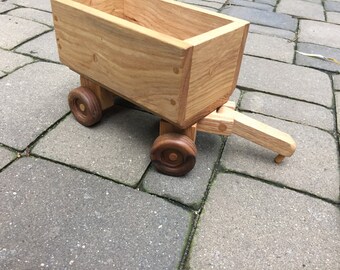 1:16 scale wood toy flair box farm wagon