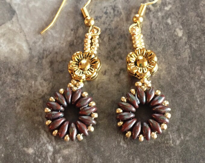 Brown super duo drop, super duo earrings, super duo jewelry, brown handmade, drop gold dangle, gold brown dangle gold brown jewelry
