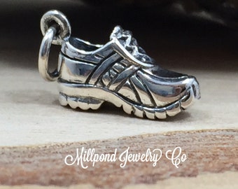 Running Shoe Charm, Shoe Charm, Tennis Shoe Charm, Runner Charm, Marathon Runner Charm, Exercise Charm, PS01565