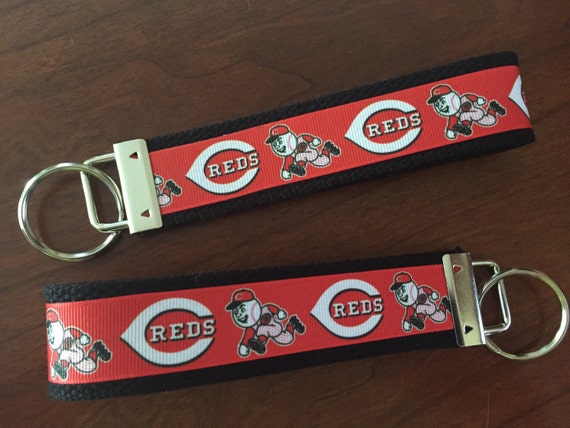 Cincinnati Reds Wristlet Keychain by thisandthatscraps on Etsy