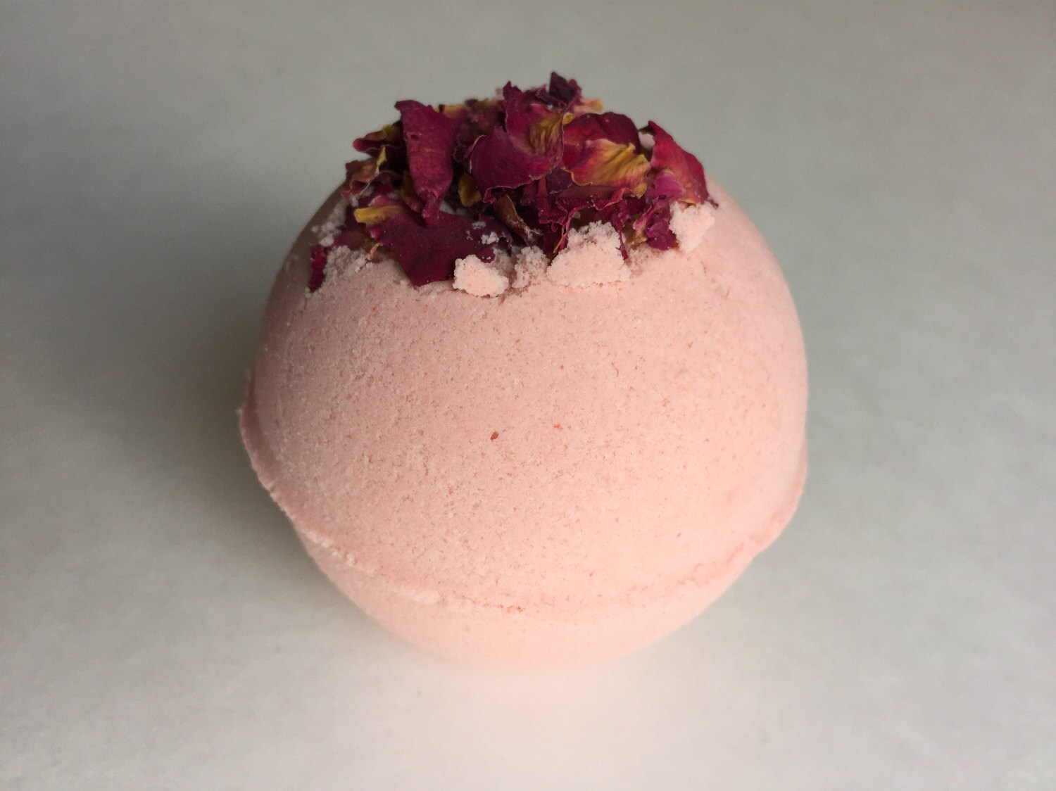 FLOWER BOMB gardenia rose and jasmine moisturizing bath bomb