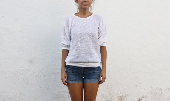 Long sleeve white knitted blouse
