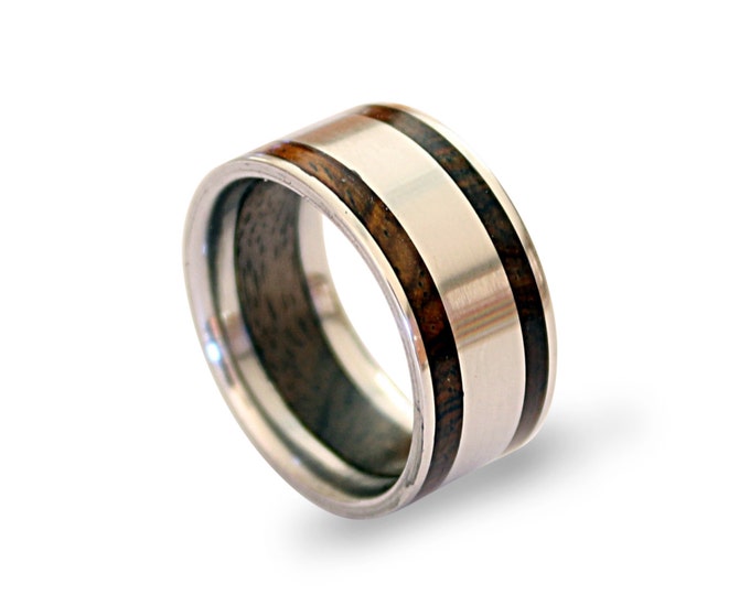 Titanium mens ring with oak wood inner inlay and inlaid with cocobolo wood on two sides