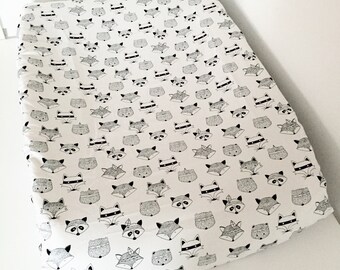 Change pad cover - Tribal Animals - Universal Fit (80x50cm)