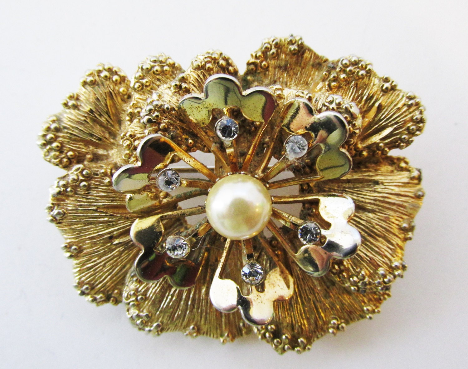 Vintage Collectible Sarah Coventry Pin Jewelry Gold