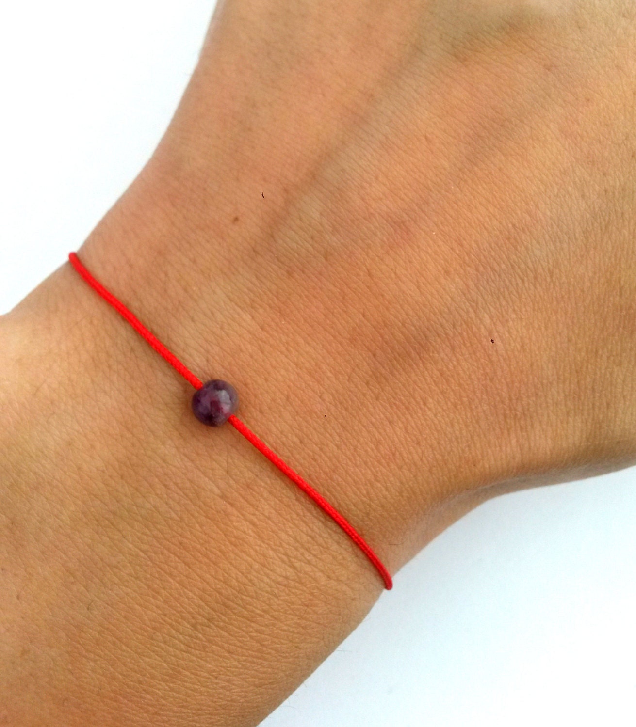 red-string-lucky-bracelet-mazel