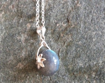 Labradorite pendant, labradorite necklace, gemstone necklace
