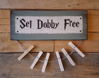 Set Dobby Free Burlap and Wood Sign with Clothespins for Socks, Harry Potter, Free Dobby, Distressed, House Elves, Hogwarts, Missing Socks