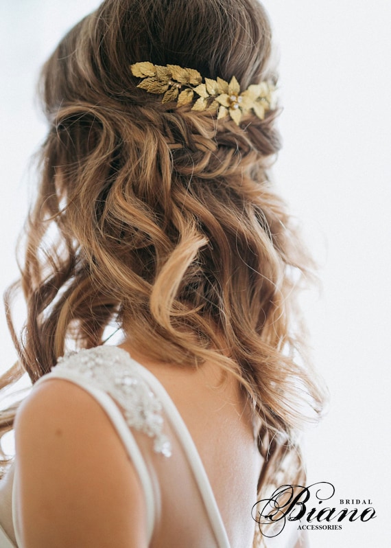 Gold Leaf Bridal Hair For a Greek Themed Wedding | Kennedy Blue