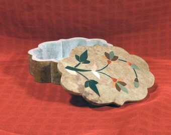 Vintage Flower Inlaid Soapstone Jewelry Box, Mother of Pearl Inlay, Scalloped