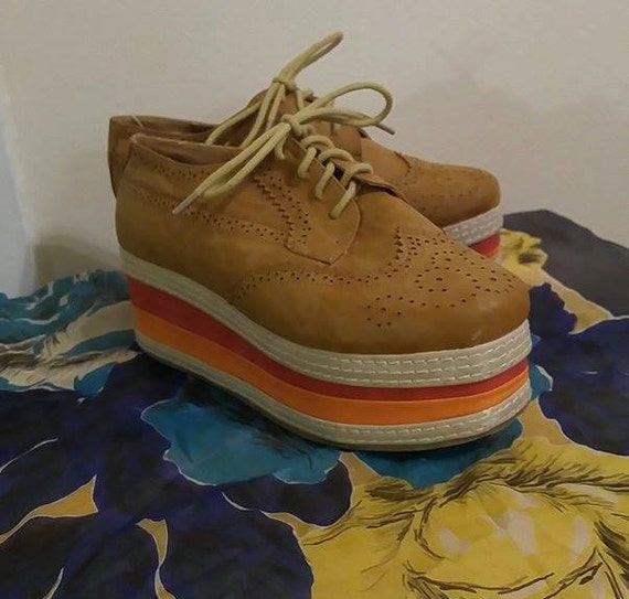 Beautiful NatureBreeze platform shoes. 70's style. Size 7.