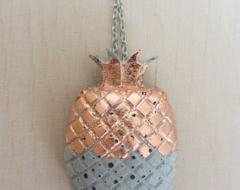 Concrete pineapple links necklace