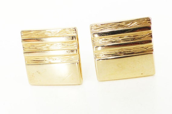 Vintage classic Swank set of gold textured cufflinks. Mid