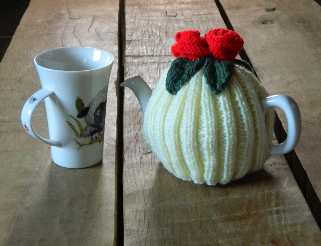 Small tea Cosy 24 cup Lemon tea cozy Hand knit Tea Pot