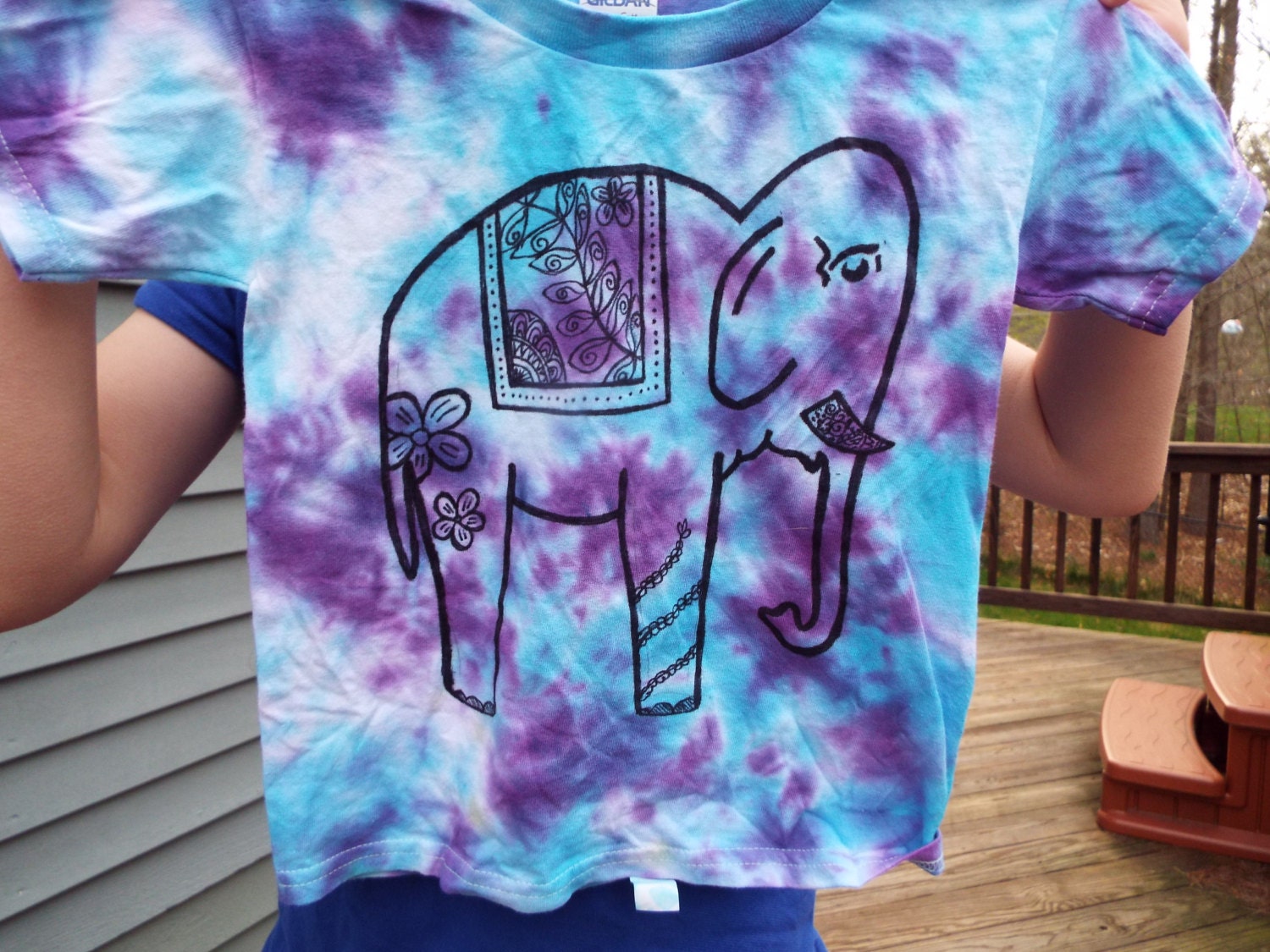 girls elephant shirt