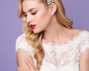 SALE, Wedding Hair Comb with Rhinestones, Wedding Headpiece, Gold Comb, Bridal Crystal Hair Comb, Bridal Hair Accessory, Bridesmaid Gift