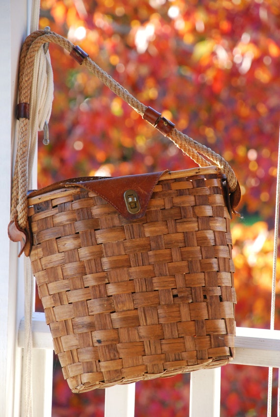 FREE SHIPPING Vintage Fisherman's Basket Messenger