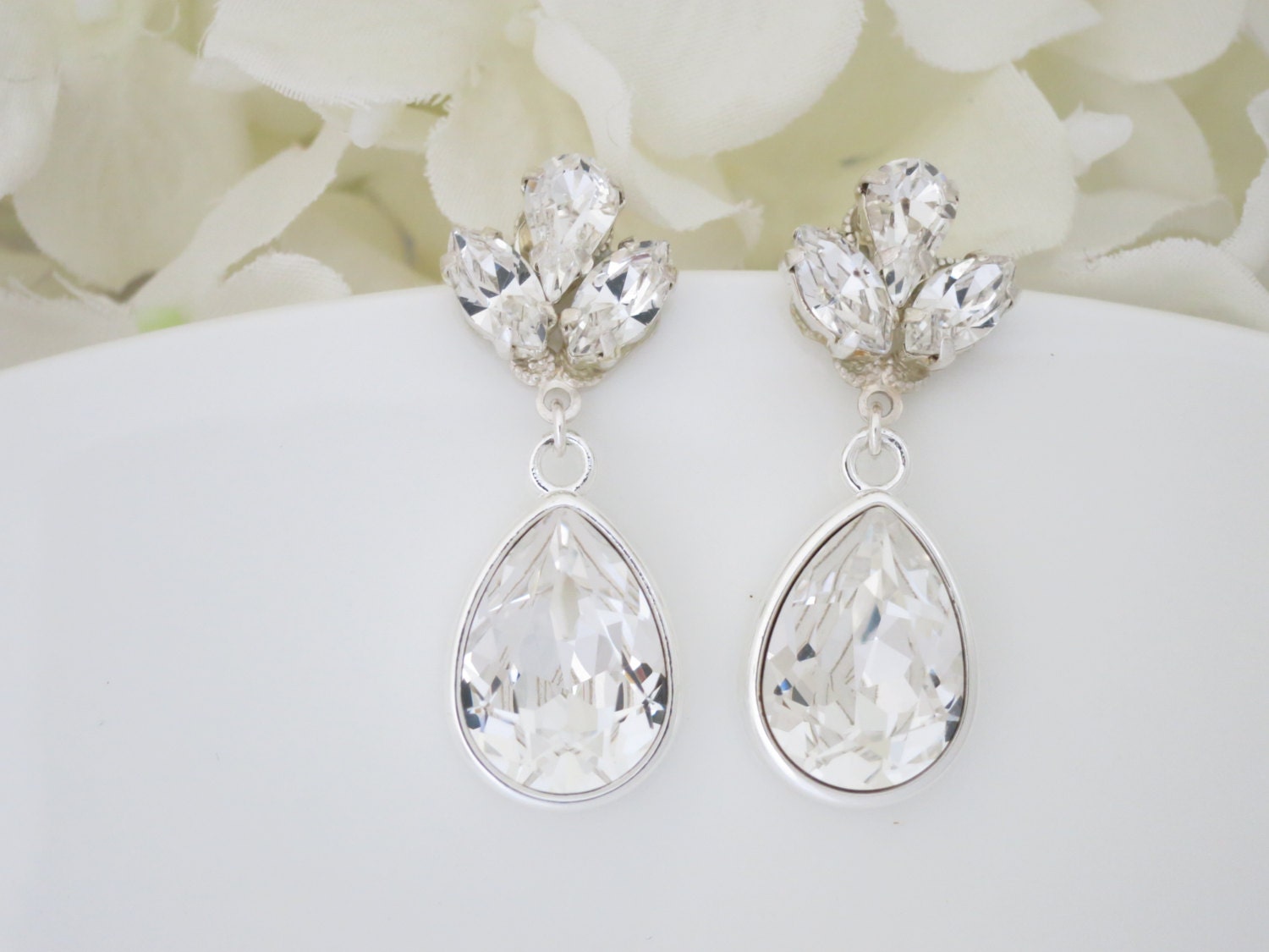 Swarovski teardrop wedding earring, Vintage style bridal earring, Crystal teardrop earring