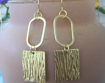 Items similar to Silver dangle earrings - non tarnish silver wire