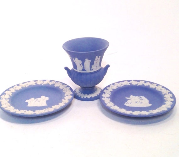 Small Wedgewood Blue China Jasperware Vase & Trinket Plates