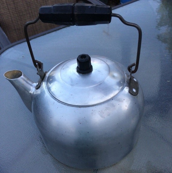 Comet Aluminum Tea Kettle 1940s or 1950s Large
