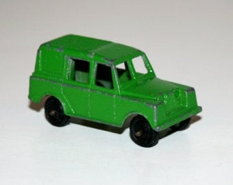 Vintage 1970's TOOTSIETOY Green LANDROVER 2 1/2" Diecast Car - Made In USA