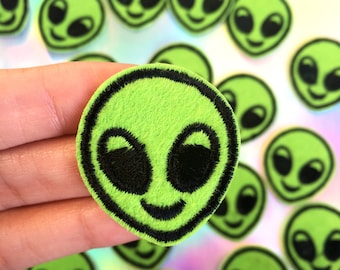 Alien Patch, Emoji Patch, Alien Emoji, Soft Grunge Patch, Tumblr, Pastel Goth, Iron on Patch, Aliens, Coachella, Kawaii, Sew on Patch