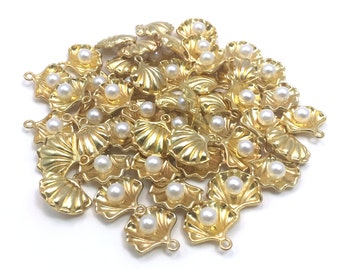 Gold Toned Shell Clam with Pearl Pendant Beads