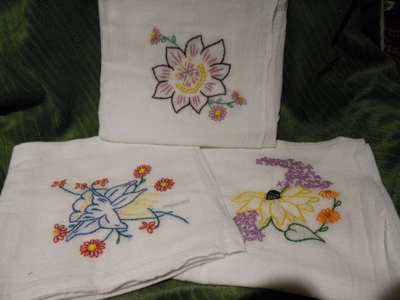 Flour Sack Dish Towels Hand Embroidery lot of 3 flower