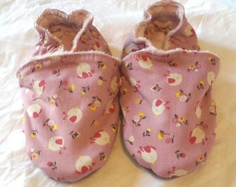 Filled slippers, size 26, small reasons birds