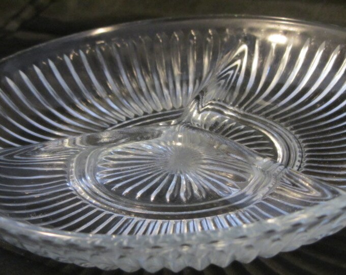 Clear Glass Divided Serving Dish, Serving Dish, Divided Serving Dish, Clear Glass Dish, Relish Dish, Round Glass Relish Dish