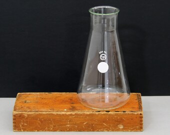 Vintage Lab Glass Pyrex Erlenmeyer Flask 500mL Laboratory Glassware