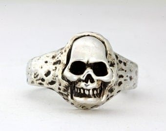 Little skull ring sterling silver made in NYC