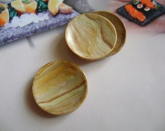 Dollshouse food 12th scale, 2 plates olive wood imitation in polymer clay miniatures dolls house