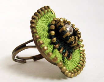 Light Green Flower Zipper Ring