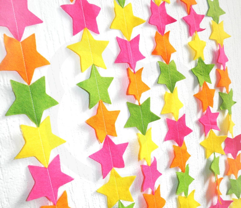 Fruitti Star Streamer made with wool blend felt in bright
