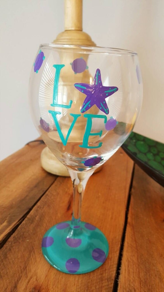 Starfish Love Nautical Wineglass Design- Painted Wine Glass