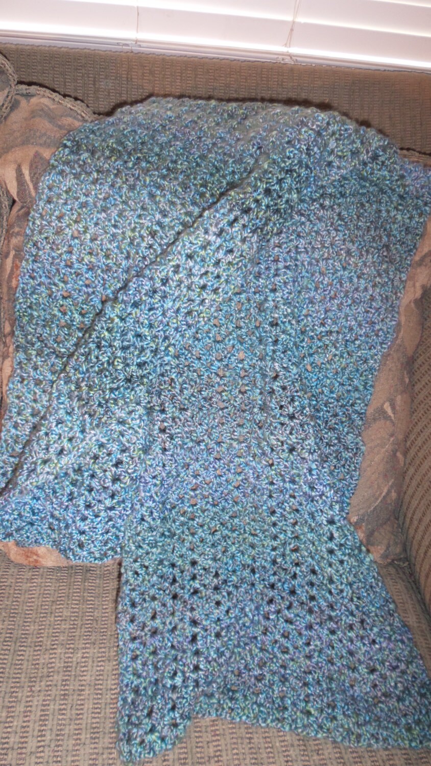 HEALING Shawl. PRAYER SHAWL. Lap afghan. Crochet. Handmade.