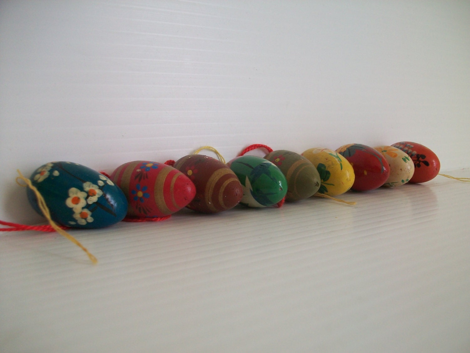 9 vintage wooden eggs for Easter crafts . vintage hand painted