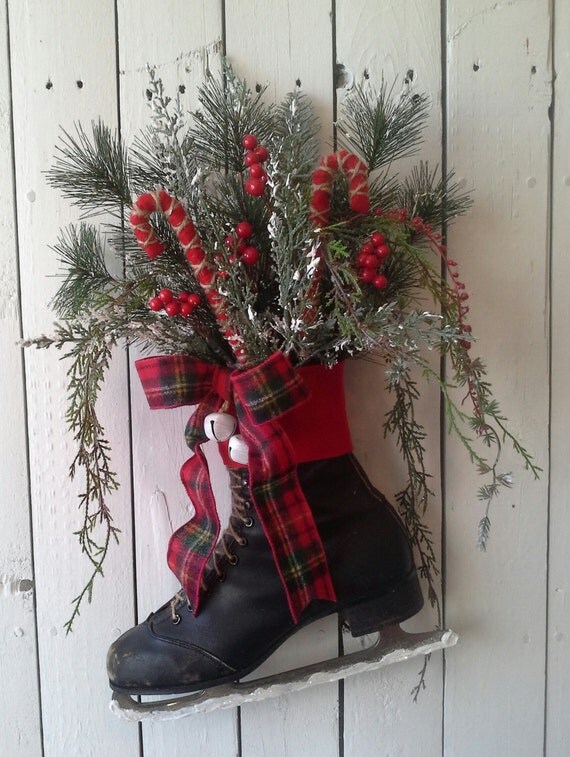 Wreath Black Ice Skate Holiday ice Skate Christmas