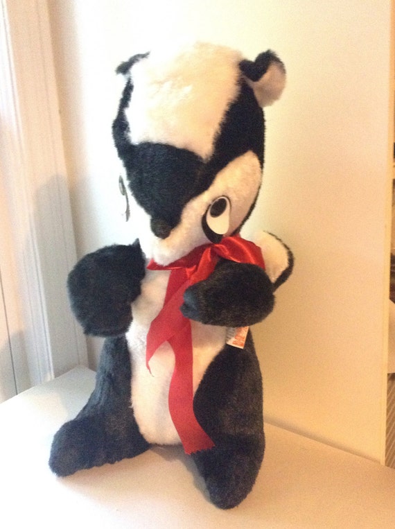 stuffed skunk toys