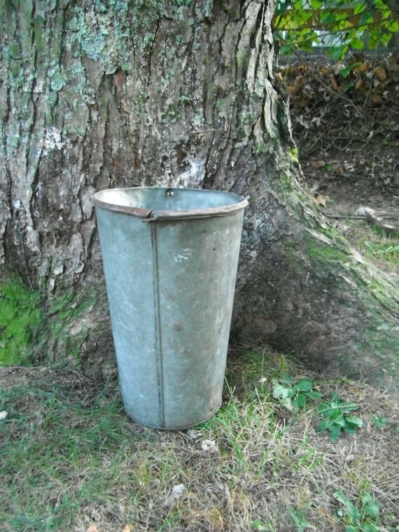 Vintage Galvanized Metal Sap Bucket Farmhouse Maple Syrup