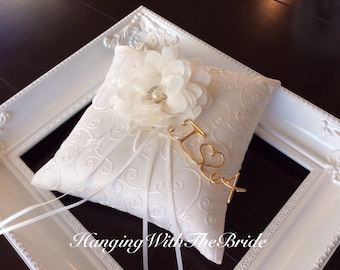 Ring bearer Pillow, lace ring bearer wedding pillow, personalized Ring bearer pillow