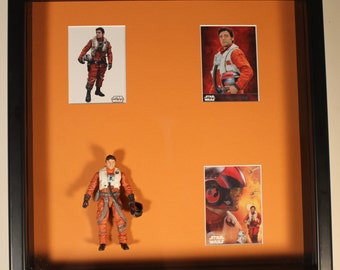 Poe Dameron, Star Wars The Force Awakens – Action Figure Shadow Box with Trading Cards