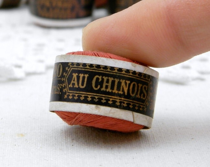 1 Reel of 50 Meters / 164 ft Antique French Red Colored Linen Thread "Au Chinois", Vintage Haberdashery, Sewing, Craft Supplies, Crafting
