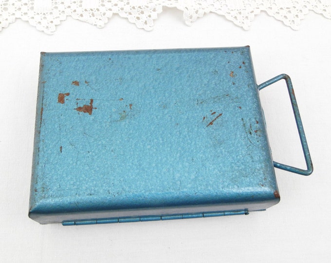 Vintage French Metal First Aid Blue Tin Mid Century / French Decor / Retro Home Interior Brocante / Industrial / Hipster / Medical / Nursing Vintage French Metal First Aid Blue Tin Mid Century / French Decor / Retro Home Interior Brocante / Industrial / Hipster / Medical / Nursing