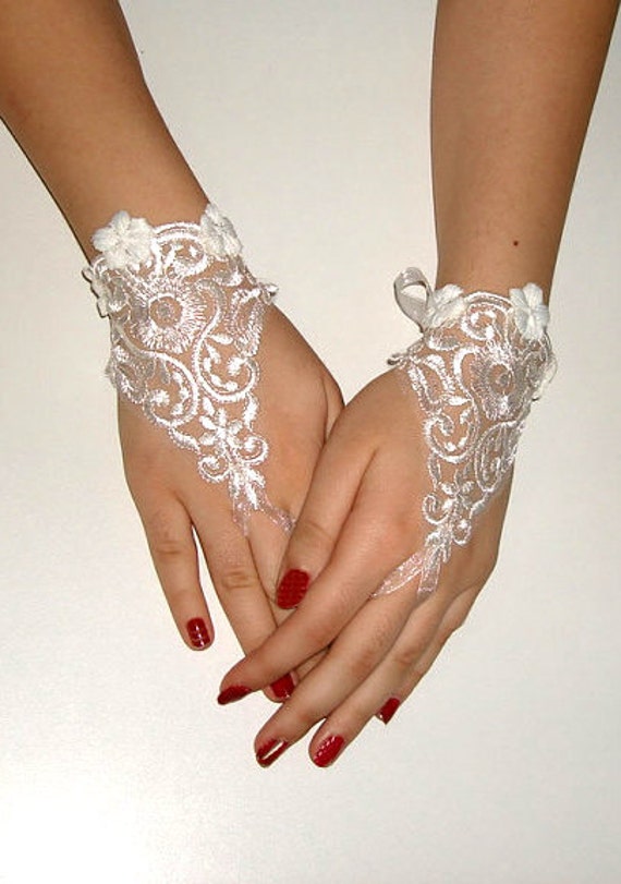 fingerless gloves/ bridal gloves/ wedding gloves/ lace gloves/