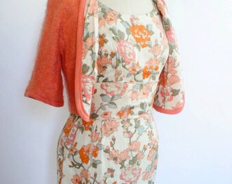 1950s wiggle dress floral madmen style