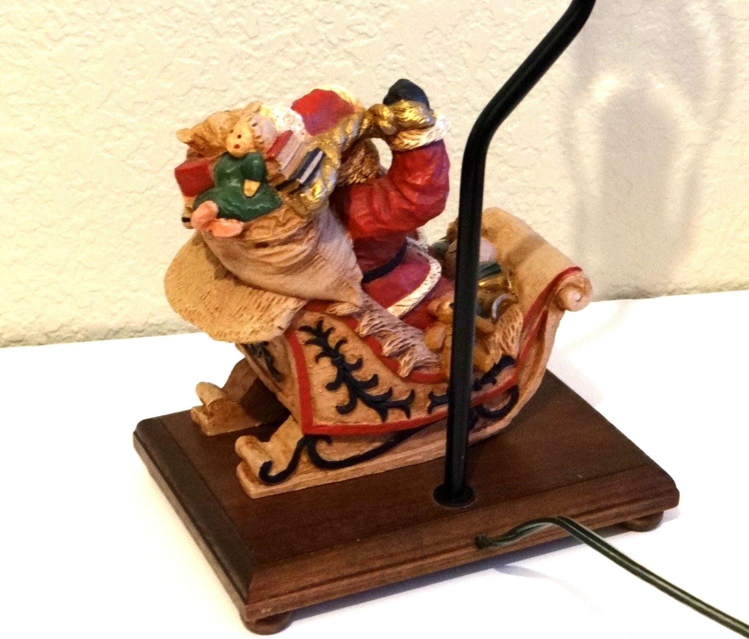 Vintage Santa Claus in Sleigh Christmas Table Lamp 1970s Home